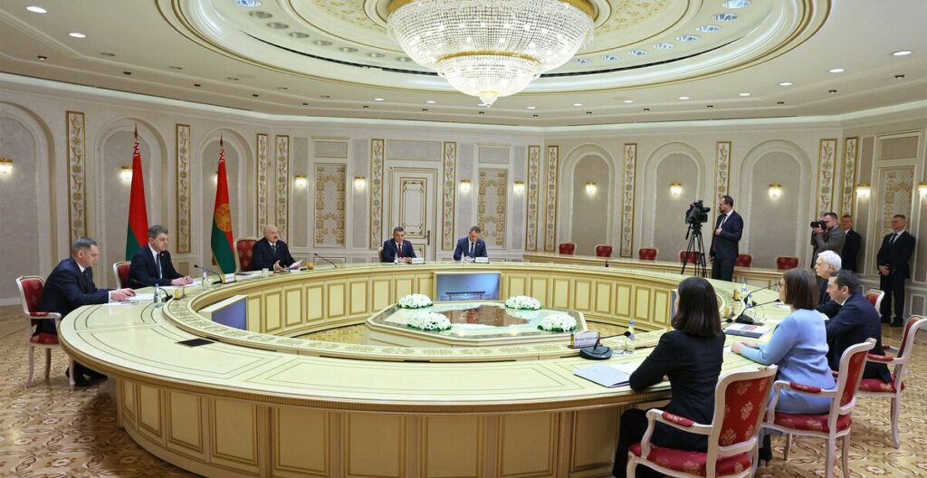 The President noted the common historical past of Belarus and the Murmansk Oblast The President noted the common historical past of Belarus and the Murmansk Oblast