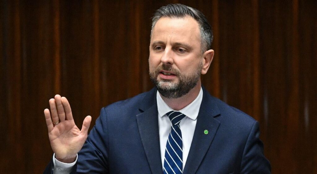 Polish defence minister says opposition cannot block military modernisation