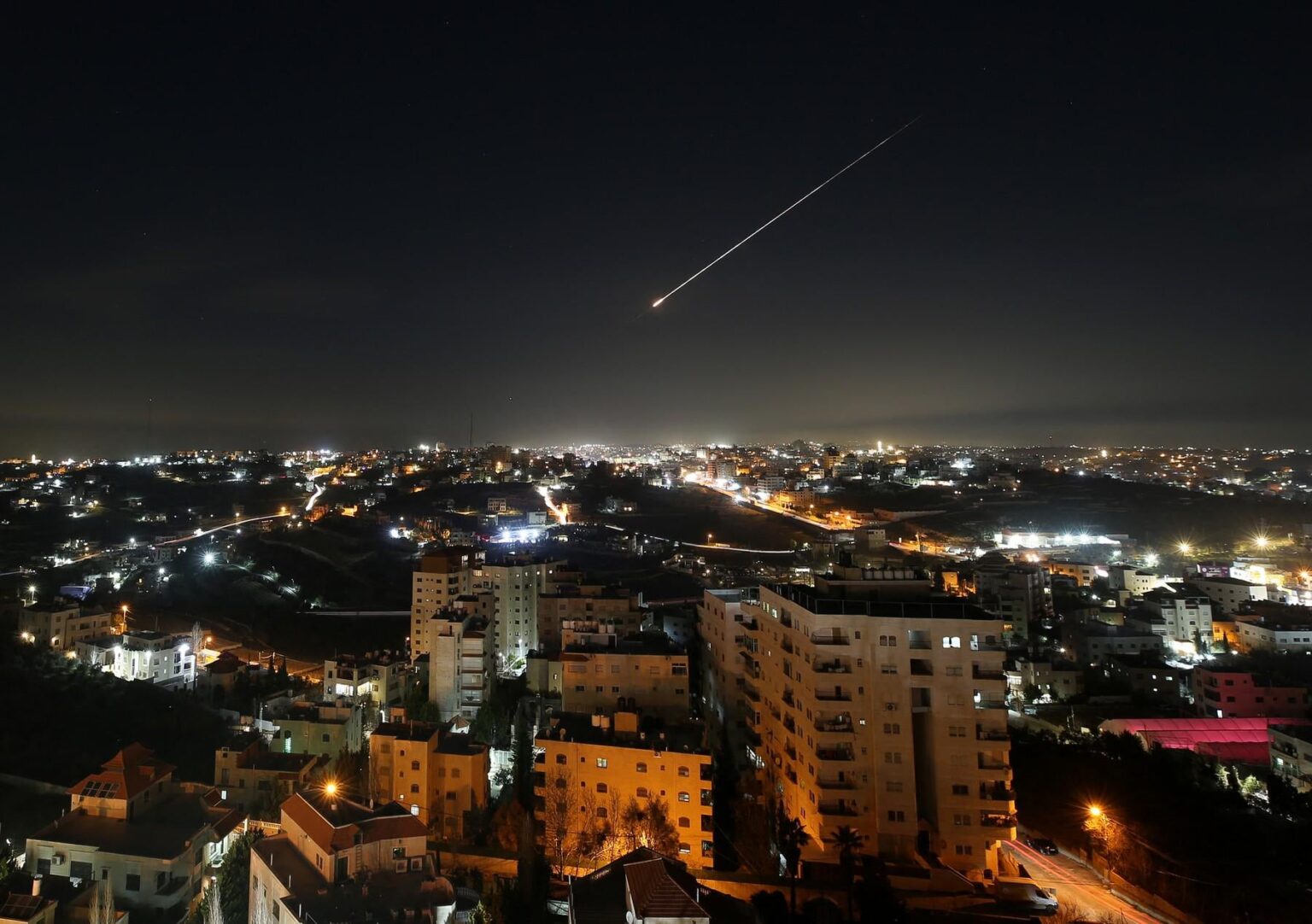 Israel warns Europe after Iran's latest surprise attack: "Paris, Berlin, Rome - all in range" / New Iranian attacks in the Gulf. Tehran's condition for peace