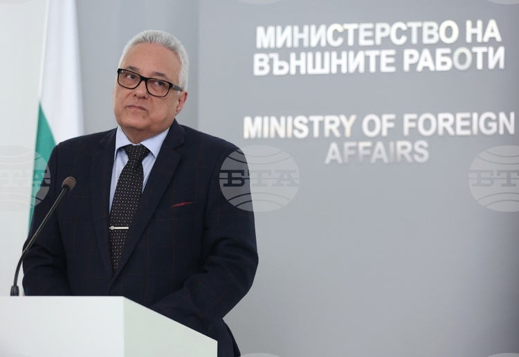 Bulgaria Urges Citizens to Leave Middle East as Security Risks Near Critical Levels