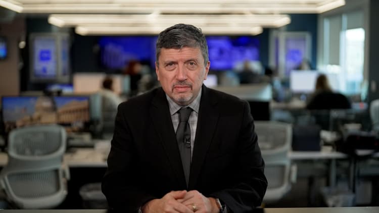 Trump picks Kevin Warsh for Federal Reserve chair to succeed Jerome Powell