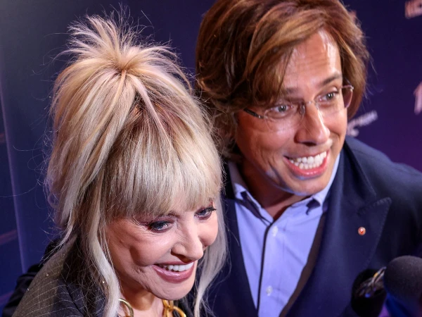 Pugacheva Rents Out Villa for €15,000 a Month and Plans to Go to Bulgaria, Armenia, and Latvia Pugacheva Rents Out Villa for €15,000 a Month and Plans to Go to Bulgaria, Armenia, and Latvia