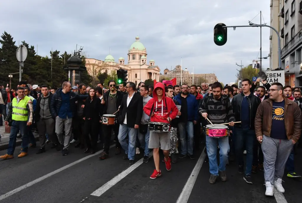Who stands behind the protests in Serbia still remains unclear