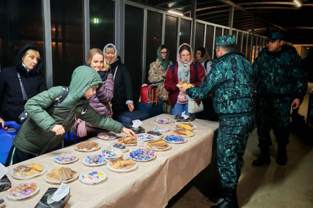 The number of people arriving from Iran to Azerbaijan is increasing, out of 1225 people 243 of them are our own citizens The number of people arriving from Iran to Azerbaijan is increasing, out of 1225 people 243 of them are our own citizens