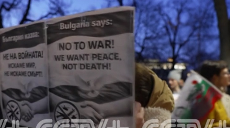 Bulgarians rally against U.S.-Israeli strikes on Iran. Photo: Screenshot taken from a video of the rally released by CCTV+.
