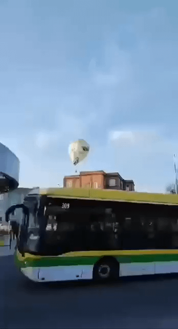 Balloon crash in the centre of Zielona Góra, Poland, 9.3.2026; 1 dead (pilot) and 2 wounded