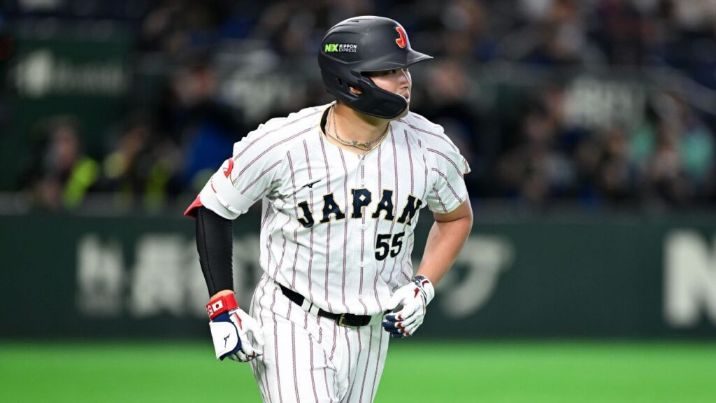 Murakami's grand slam leads Japan to 9-0 win over Czechs at WBC