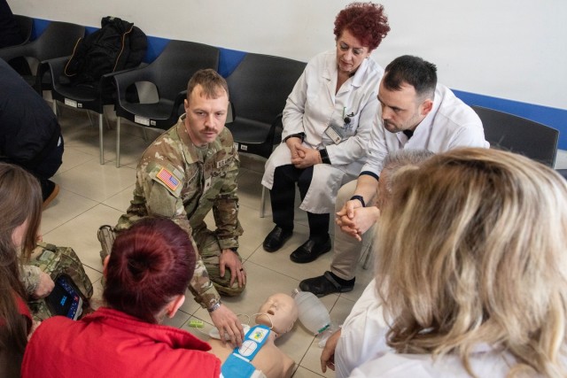 U.S. Army National Guard medics strengthen local clinic with lifesaving training