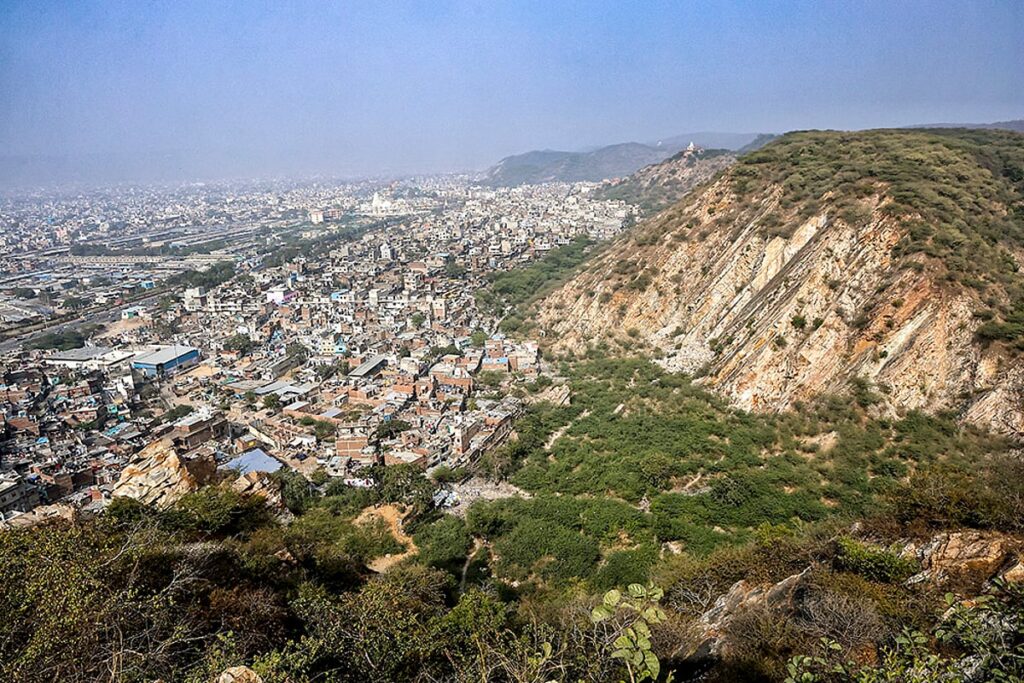Environment Ministry Supports 10-Member Expert Panel for Uniform Aravalli Hills Definition