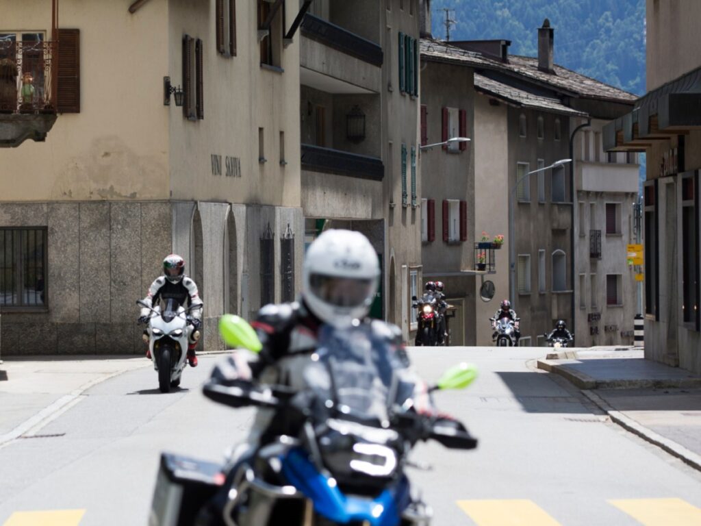 Fewer deaths, more injuries recorded on Swiss roads