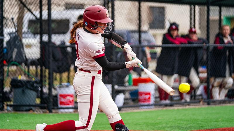 Softball Drops a Pair to Montclair State