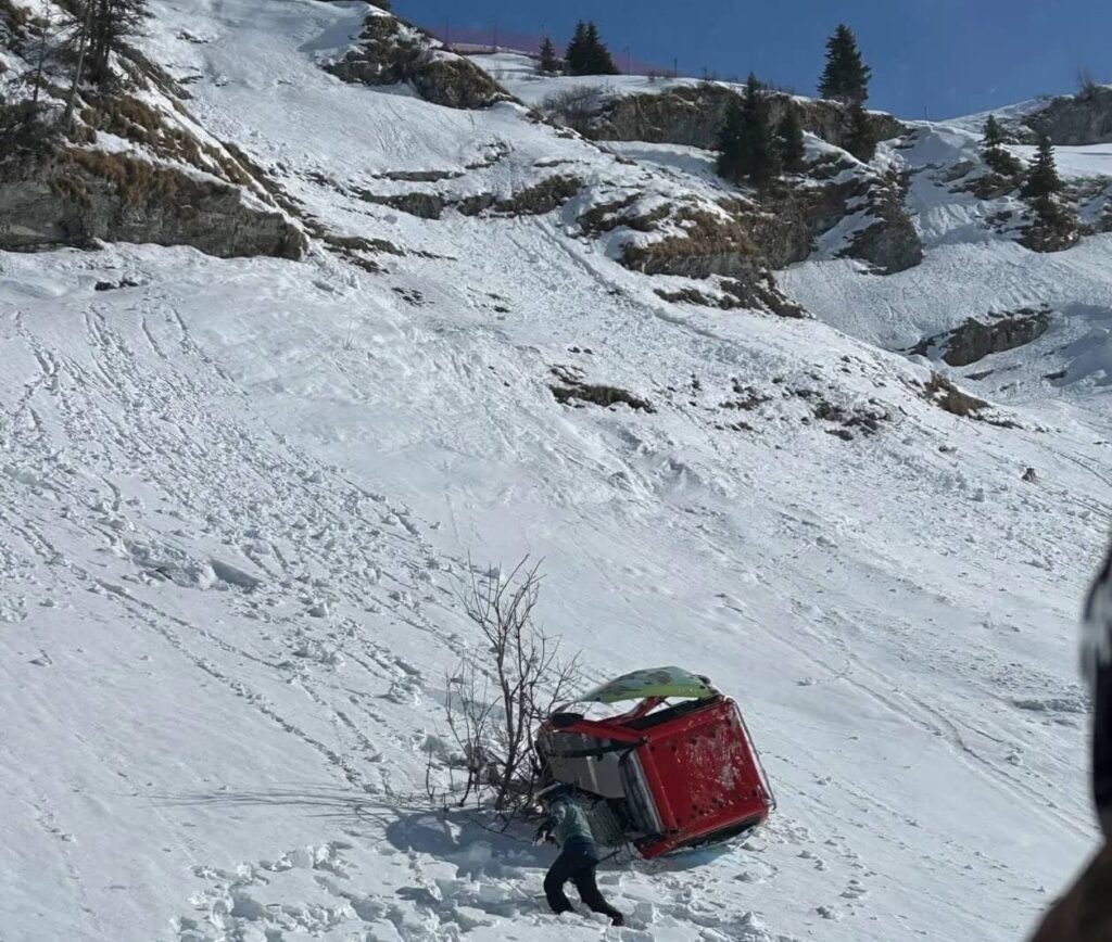 Why did a Swiss gondola fall from its cable?