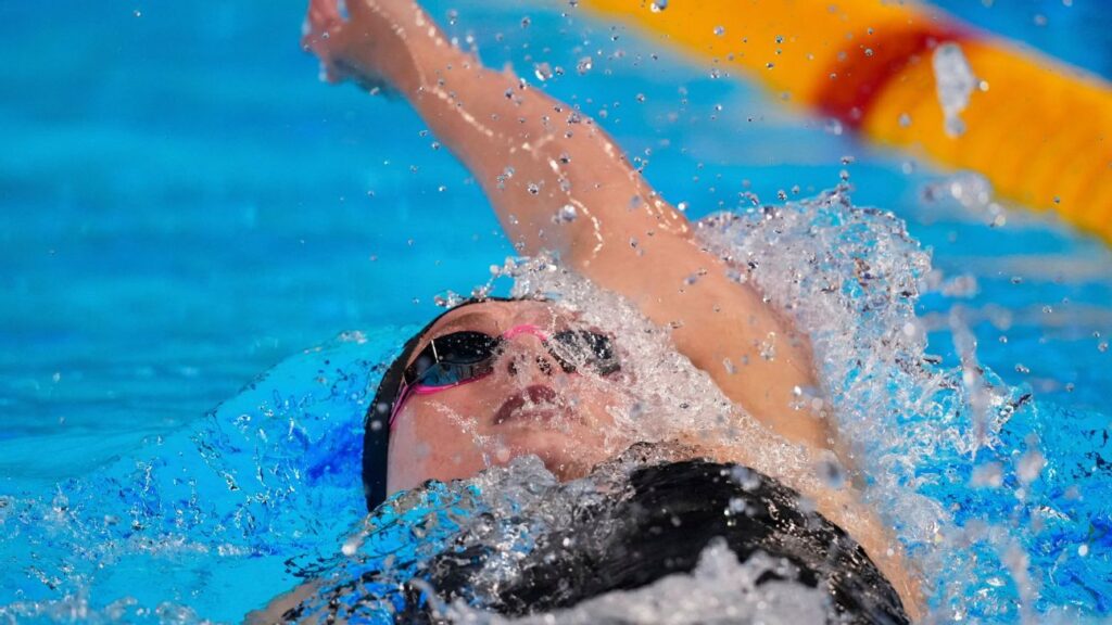 Curzan lifts Virginia women to sixth straight NCAA swim title