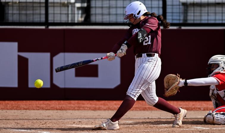 Softball Rally Falls Just Shy at St. Bonaventure