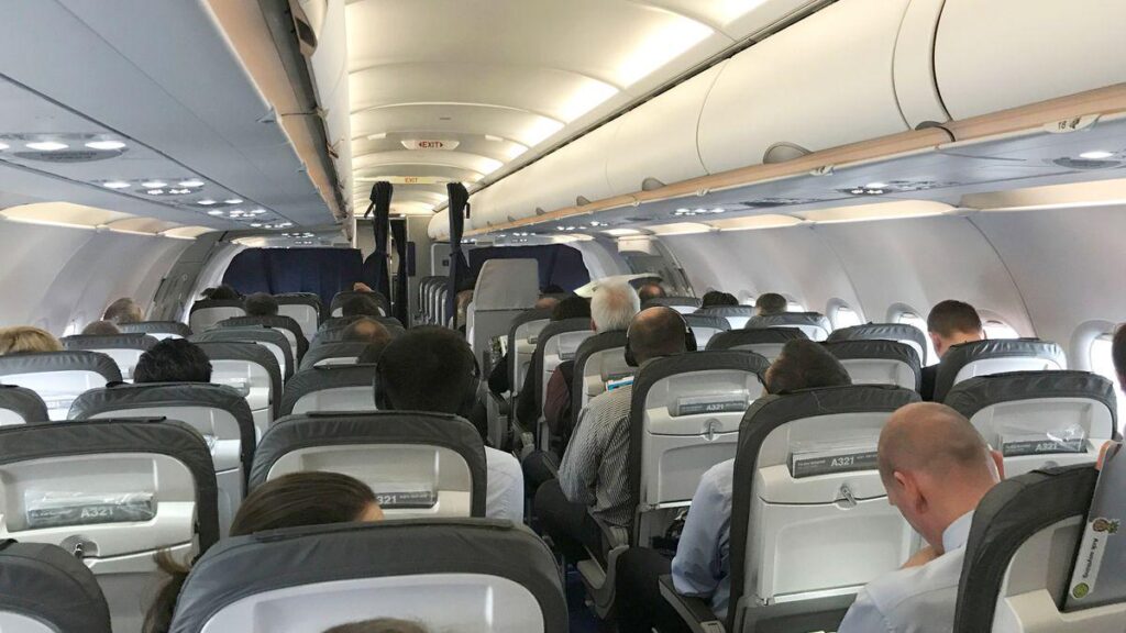 Lufthansa is testing how much dirt passengers accept - cleaning only on request