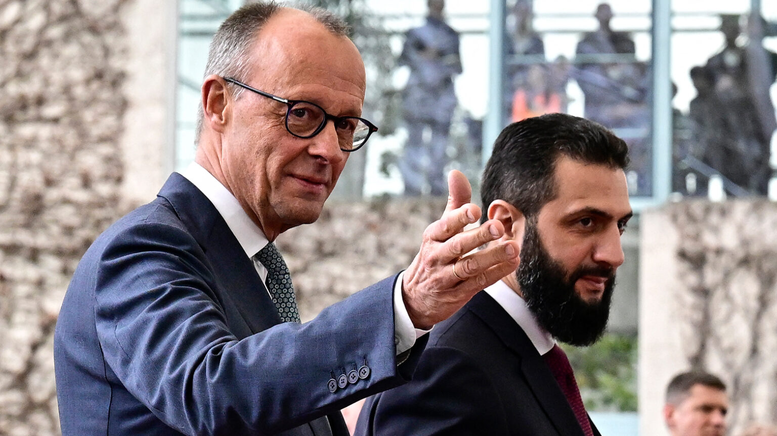 Syria’s al-Sharaa Begins Official Visit to Germany Focused on Reconstruction, Refugee Returns Syria's al-Sharaa Begins Official Visit to Germany Focused on Reconstruction, Refugee Returns