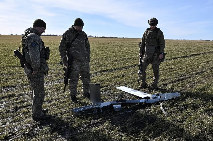 Ukrainian servicemen look at a planning and correction module for Russian air glide bomb, amid Russia's attack on Ukraine, in Zaporizhzhia region, Ukraine February 22, 2026.