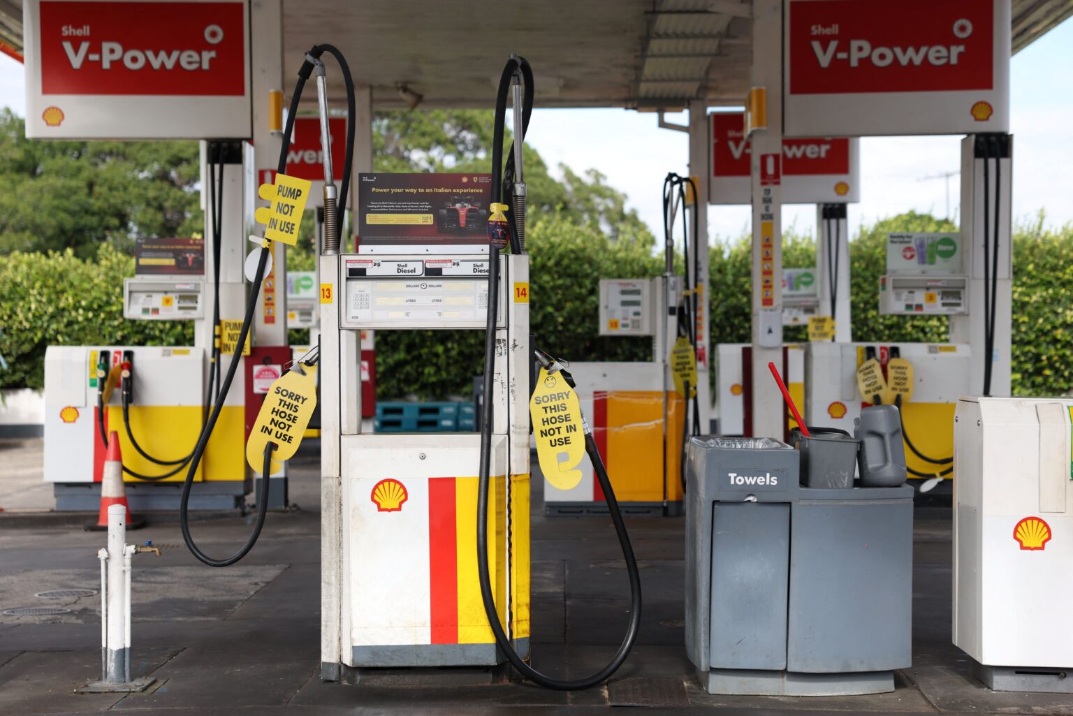 Gas majors warn Australia against taxing LNG windfall profits