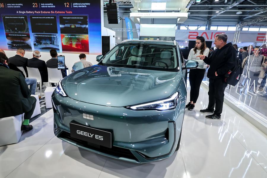 Chinese carmakers step up presence at Hungary auto show-Xinhua