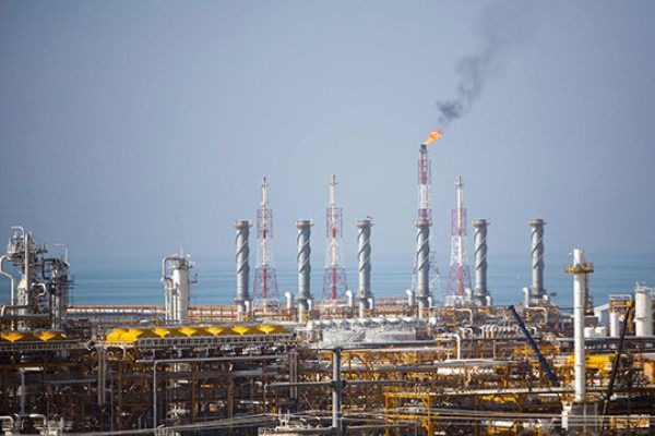 Global Oil Prices Sharply Rise after Israel Strikes Iranian Gas Field, Retaliatory Attacks