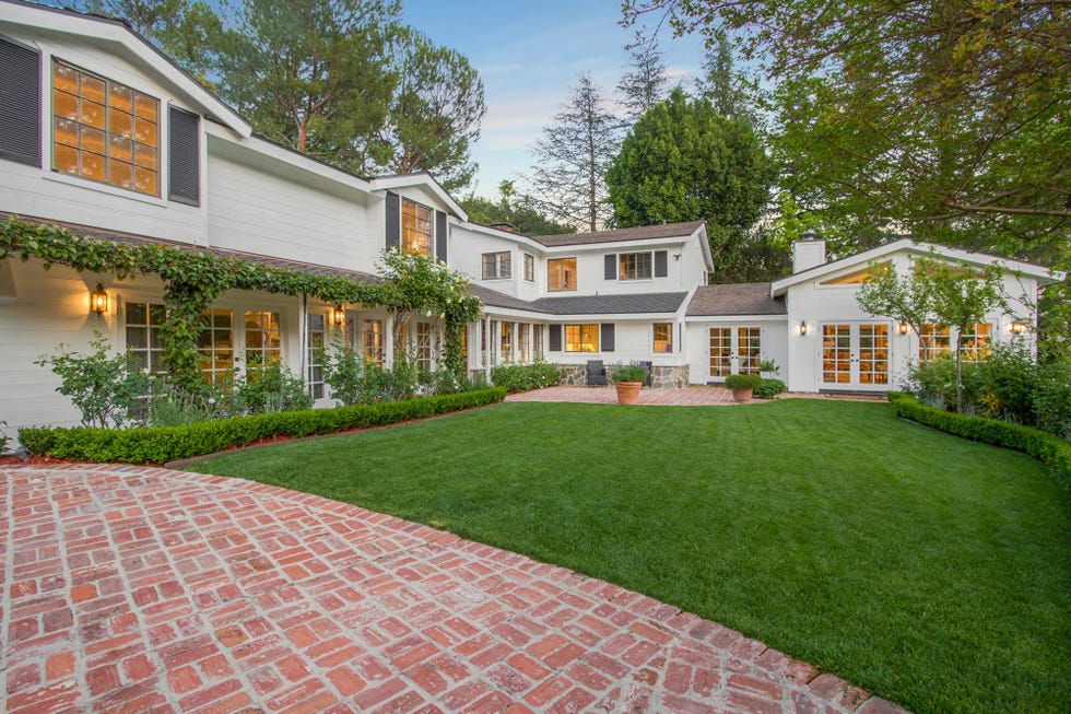 exterior of timothee chalamets la home