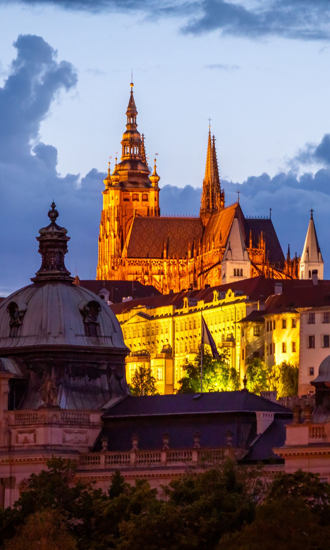 The Largest Castle in the World