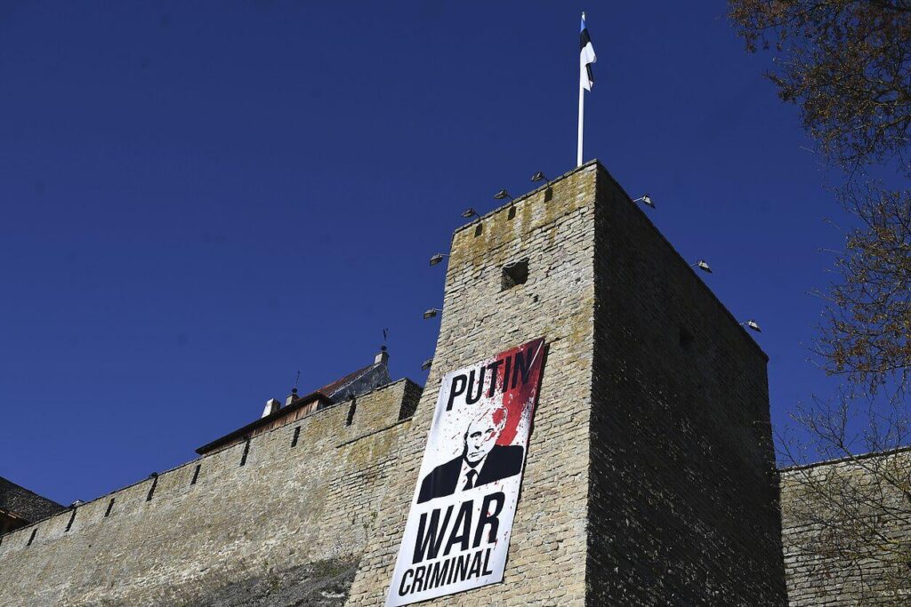 Russia strengthens the campaign against Narva: calls to arms, to create a "people's republic"
