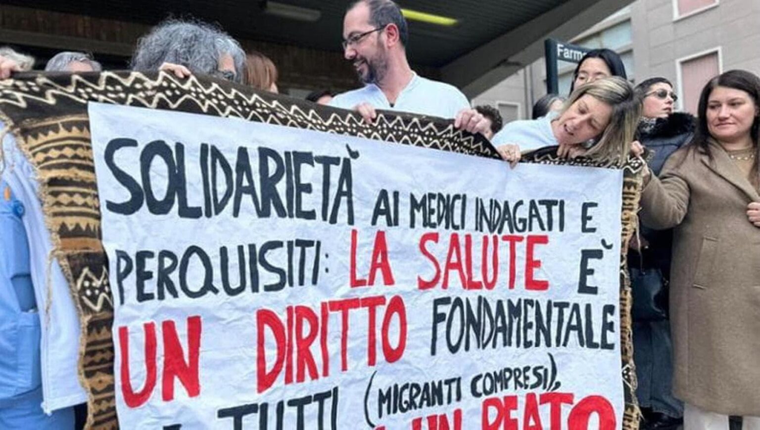 Eight doctors in Ravenna drew up false certificates to avoid CPR for migrants: banned after investigations by prosecutors and validation by the GIP