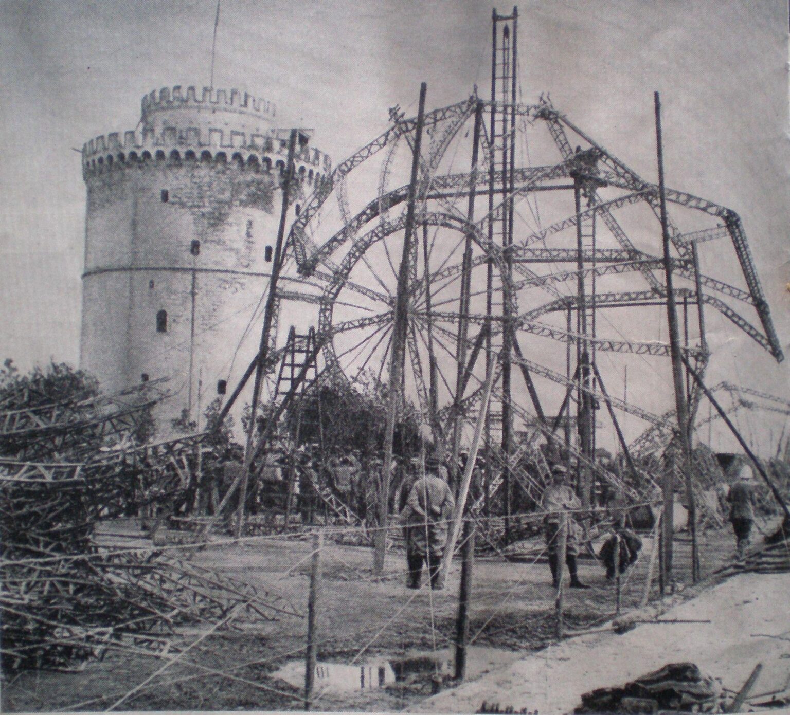 The wreckage of the P-Class Zeppelin LZ-85 Bomber, which was shot down while bombarding the city by the British Battleship HMS Agamemnon on 5/6/1916 and crashed in the Axios Estuary, is on display in the White Tower.
