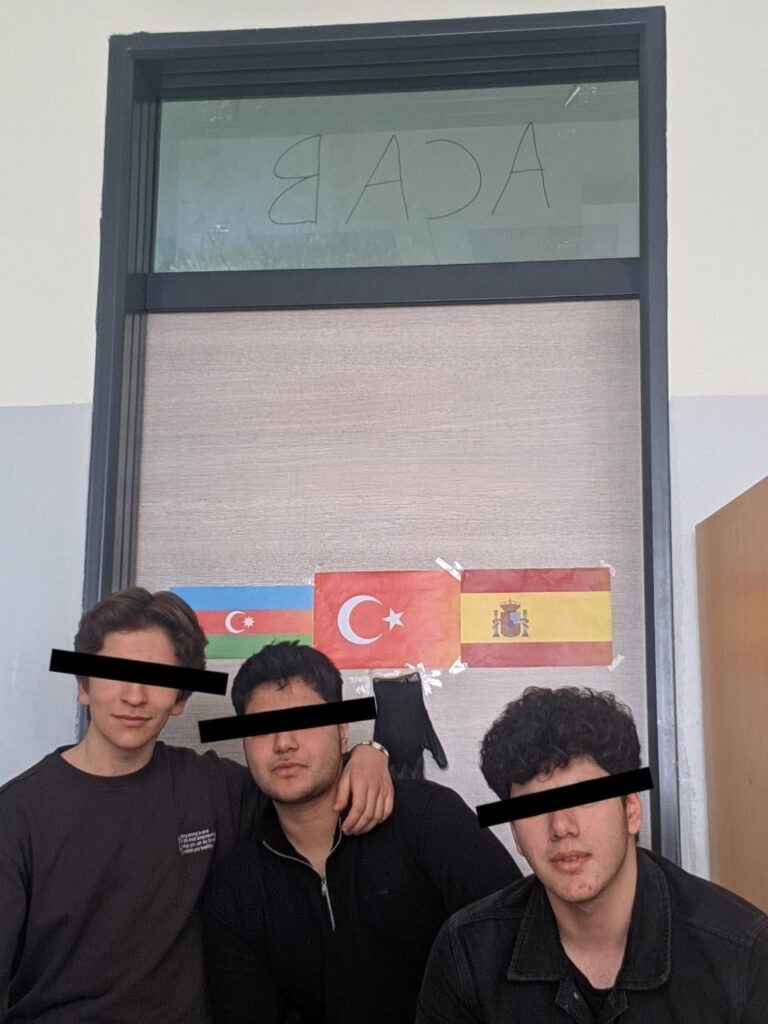 Hello! Brothers🇦🇿❤️ 🇹🇷❤️🇪🇸