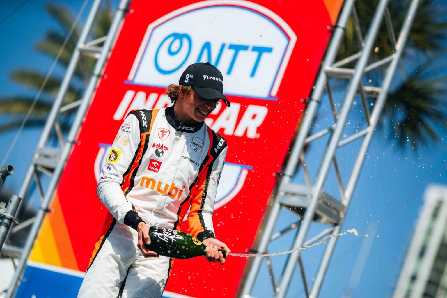 Tymek Kucharczyk's historic debut in the USA. The Pole opens the INDY NXT season in Florida with a podium finish