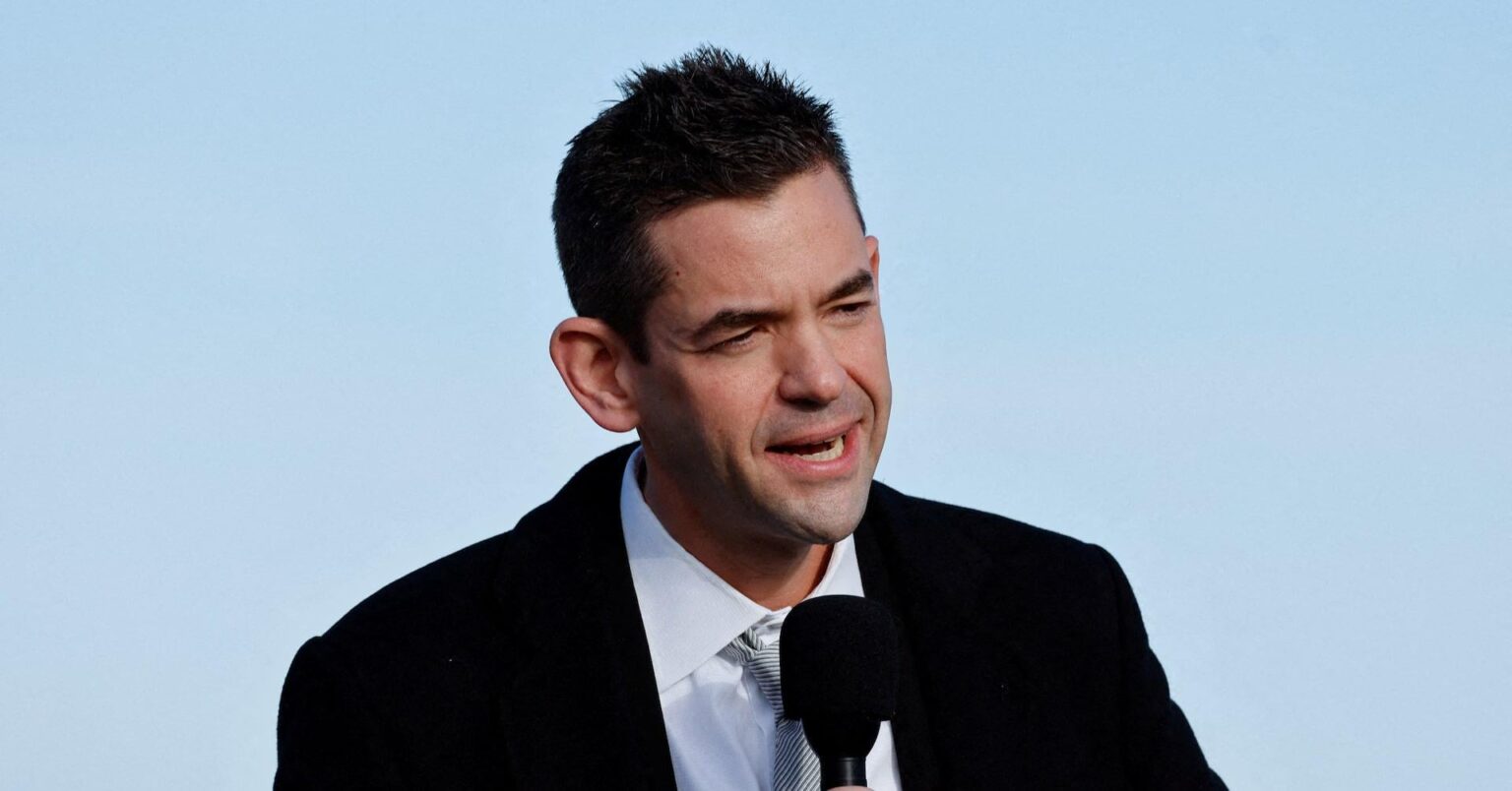 NASA to spend $20 billion on moon base, cancel orbiting lunar station