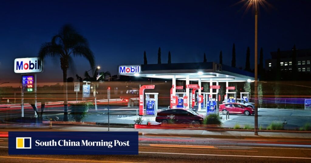 US economic growth slumps to 0.7% in fourth quarter, stoking inflation worries