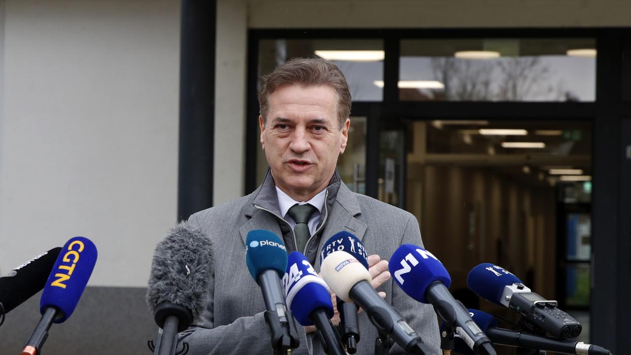 PM Robert Golob addresses the media