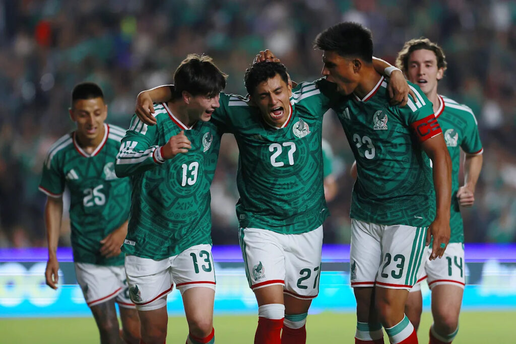 Mexico cruises past Iceland with a 4-0 win in the lead up to the World Cup Download app from appStore