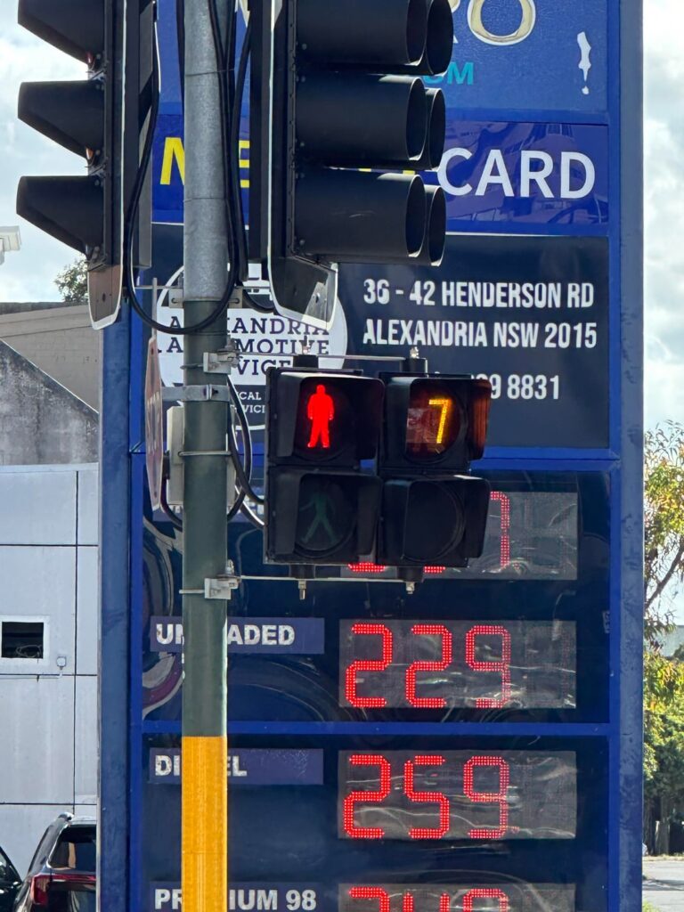 Pedestrian lights with trialled countdown timers in Waterloo and Redfern Pedestrian lights with trialled countdown timers in Waterloo and Redfern