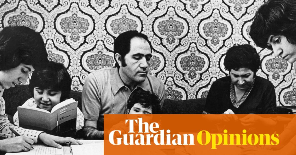 In an Istanbul market, I came across an old German phrase book – and a reminder of how not to speak to migrants | Carolin Würfel In an Istanbul market, I came across an old German phrase book – and a reminder of how not to speak to migrants | Carolin Würfel