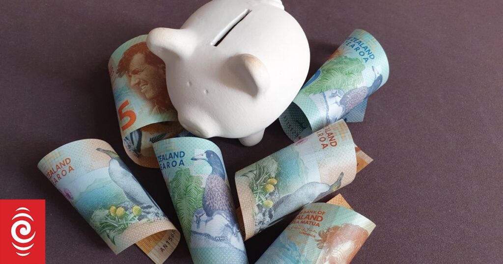 Call for politicians to confirm KiwiSaver members can have their money at 65