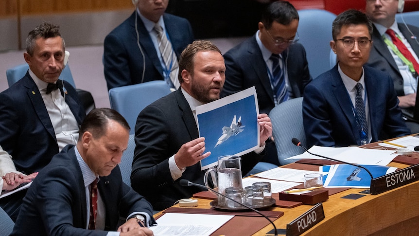 “Putin is losing his authority globally”: Estonia’s Minister for Foreign Affairs on Russian Oil Sanctions "Putin is losing his authority globally": Estonia's Minister for Foreign Affairs on Russian Oil Sanctions