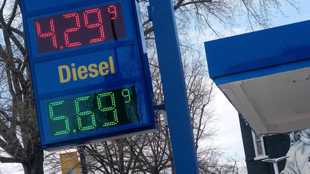 What $4 gas prices mean for US consumers and economy