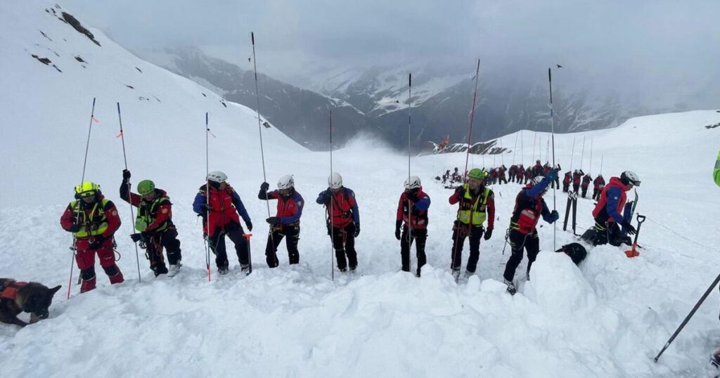 A deadly South Tyrol avalanche kills 2 skiers, trapping 25 near the Austria border | National News A deadly South Tyrol avalanche kills 2 skiers, trapping 25 near the Austria border | National News