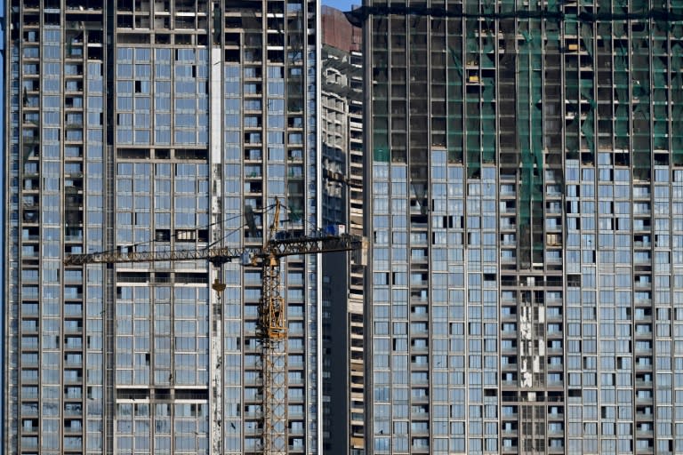 High-rise buildings under construction in Mumbai (Punit PARANJPE)