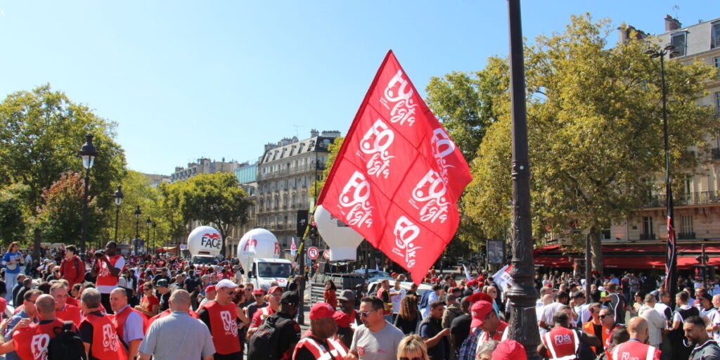 Debate over May 1 work rules in France: Unions oppose proposed changes