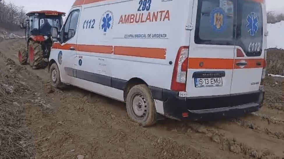 A premature baby died in Iași: the ambulance got stuck in the mud / The crew still had 2 kilometers to reach the child / It is the second recent case from the county / Criminal case for manslaughter