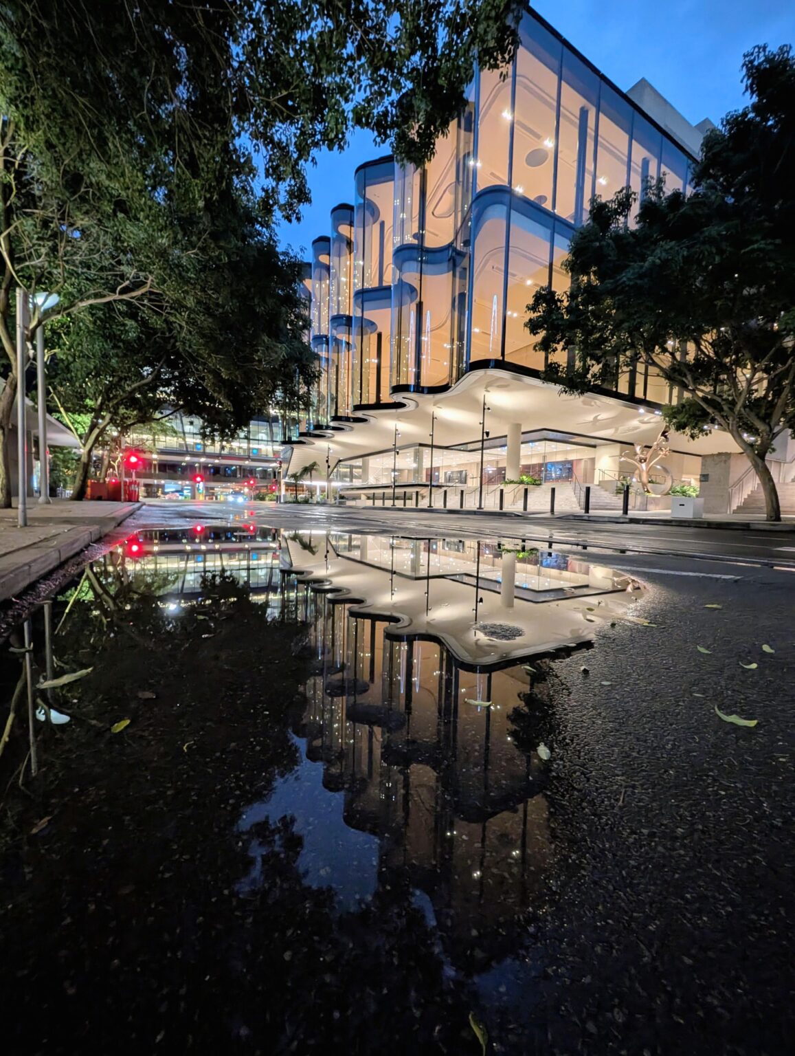 Good morning Brisbane. Love this building, love this puddle.