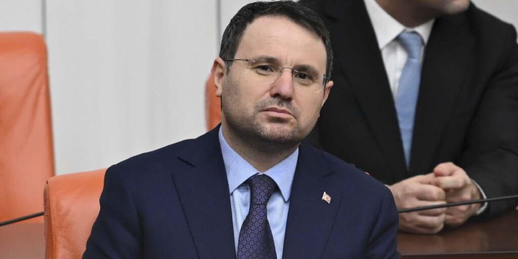 Public officials questioning Akın Gürlek's assets are being identified...