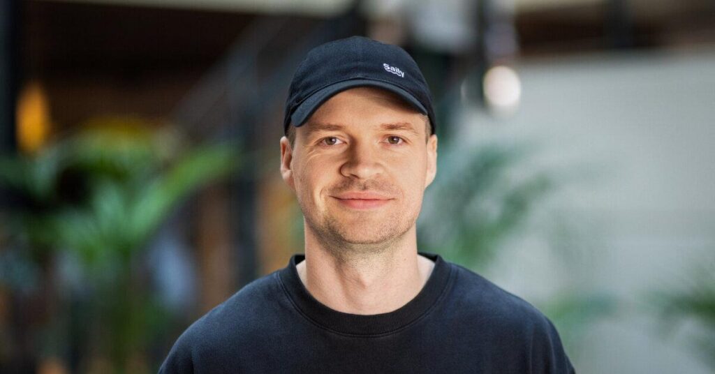 Lithuanian startup is preparing to program only with artificial intelligence: "The profession of programmer will change"