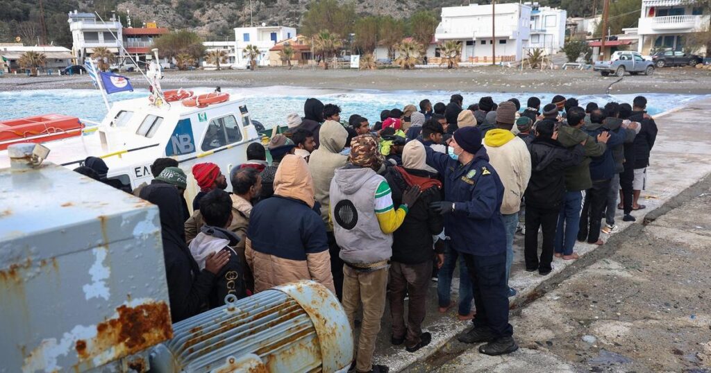 EU lawmakers advance deportation plan