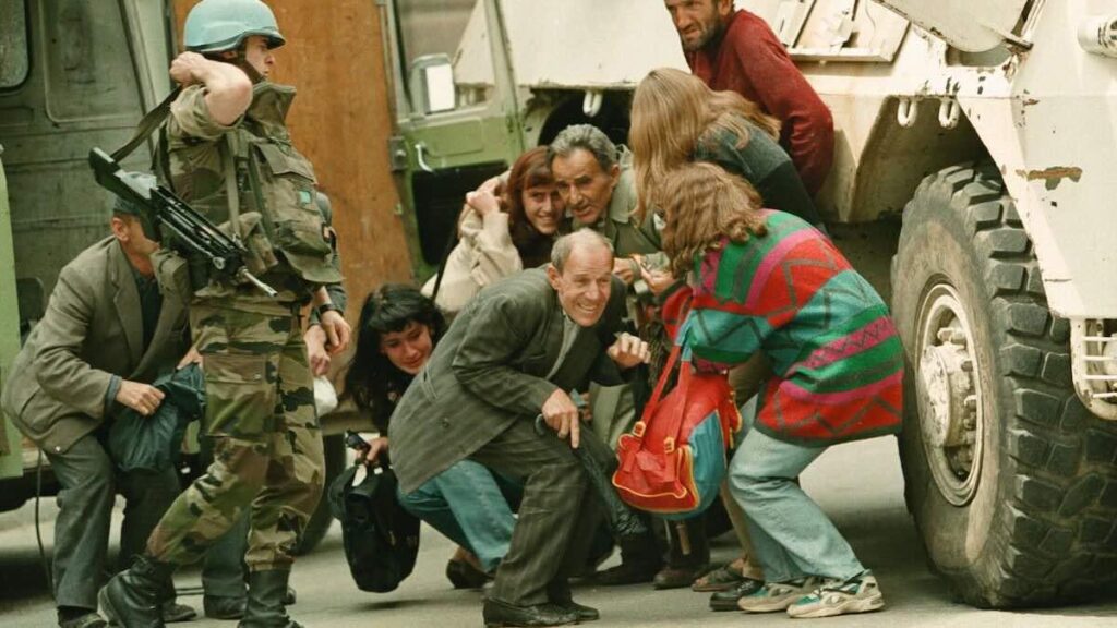 "Weekend snipers" of Sarajevo, there are two more suspects: they are a manager from Lombardy and a right-wing fanatic, who paid to kill civilians