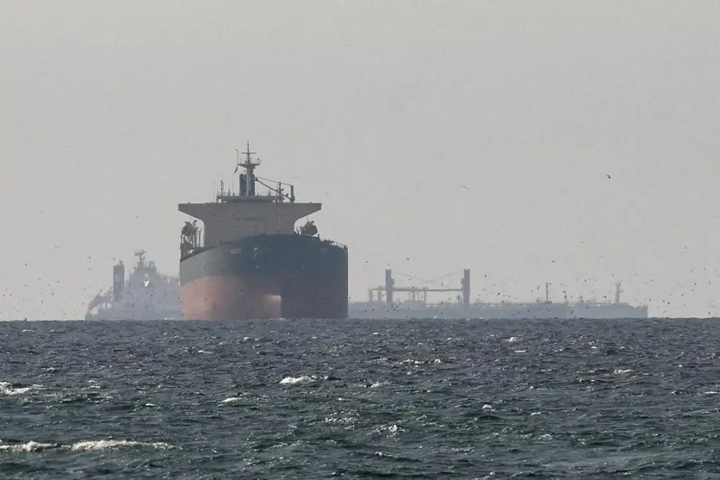 The US and Iran have signalled no let-up in a conflict that has brought shipping in the strategic Strait of Hormuz to a near standstill.
